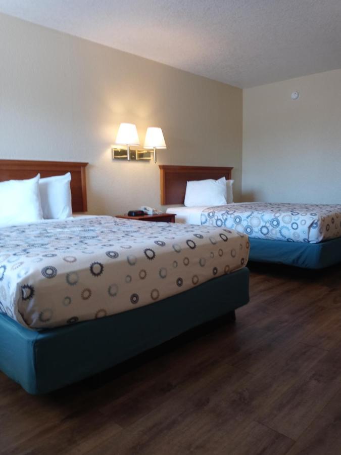 Hole Inn The Wall Hotel - Fort Walton Beach - Sunset Plaza - Nearby Beaches & Hurlburt Extérieur photo