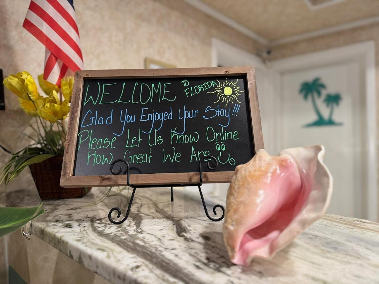 Hole Inn The Wall Hotel - Fort Walton Beach - Sunset Plaza - Nearby Beaches & Hurlburt Extérieur photo